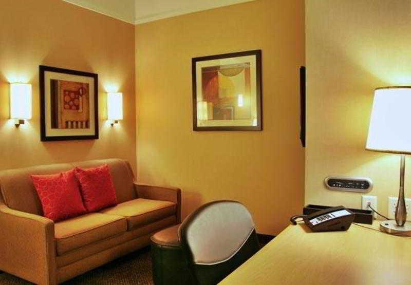 Springhill Suites By Marriott Pueblo Downtown Dış mekan fotoğraf